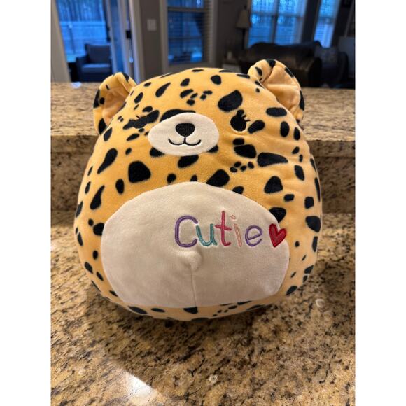 Squishmallow Lexi the Cheetah - Picture 2 of 7